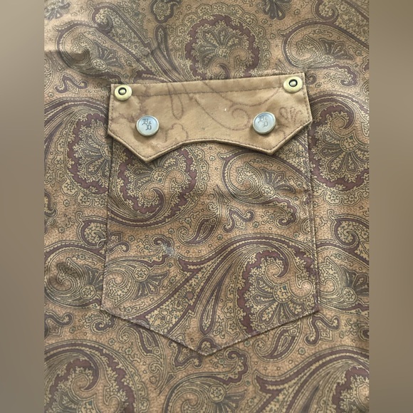 Brown paisley long sleeve button down shirt BrooksandDunnCollection - Picture 2 of 3